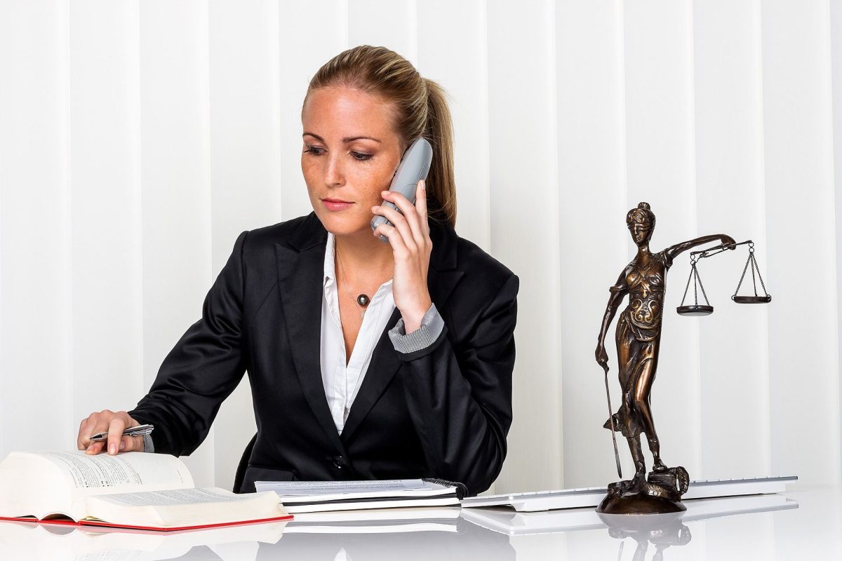 Mobile Lawyer: Knowing Embracing Self-Awareness and Seizing Opportunities