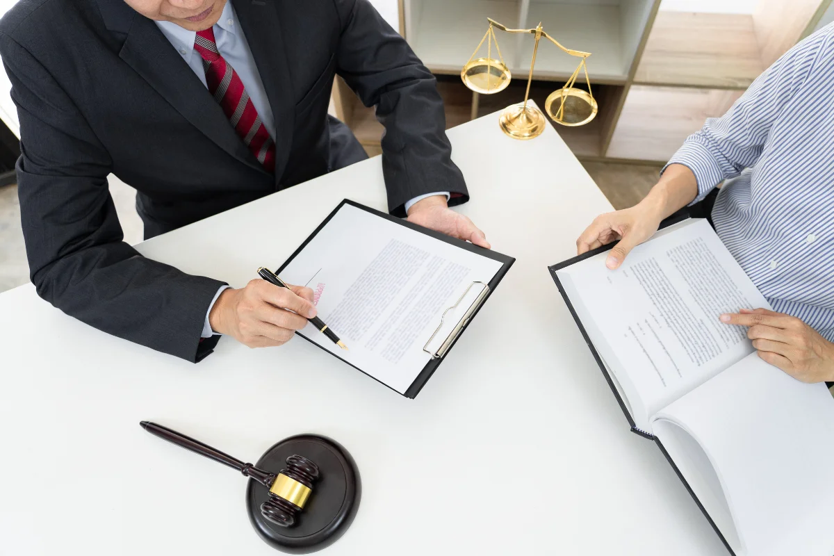 What is a legal assistant? Understanding the Role of a Legal Assistant